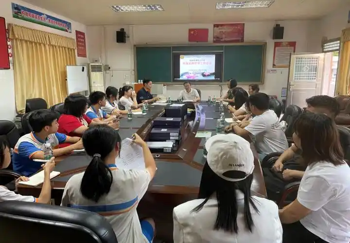 广州市番禺区石楼镇莲花山中学开展校服采购工作公示