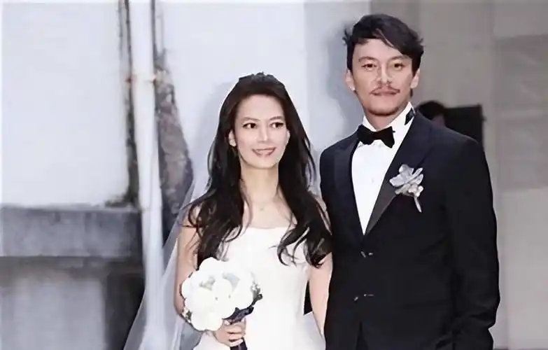 被两任男友分手,19岁拍大时尚片,舒淇一脱成名背后没那么简单 ?