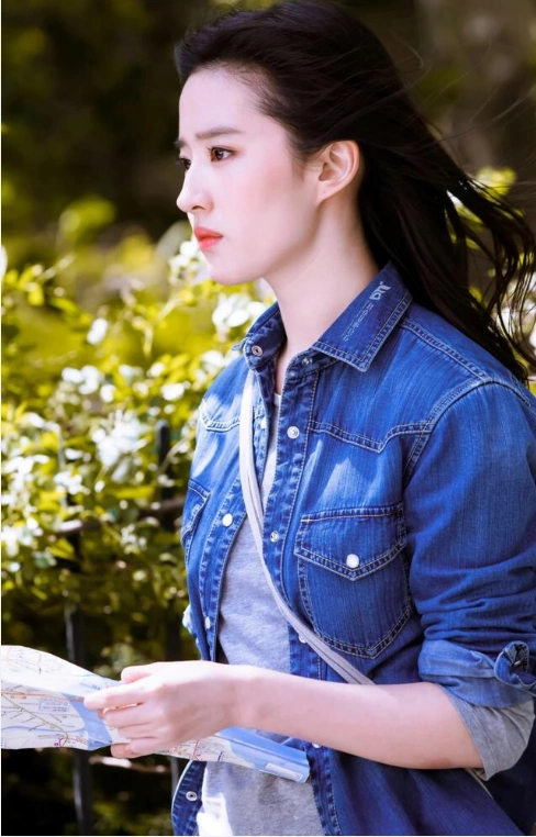 看到刘亦菲的日常生活照,我不得不信!