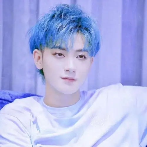 黄子韬头像每个人的心里都藏着一份挚爱与真诚