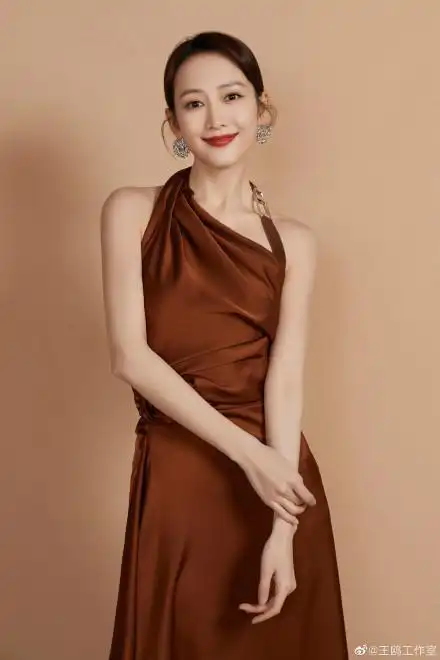 高端晚礼服明星同款