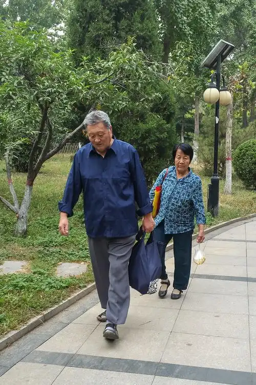 一路走一路拍——擦肩而过的路人