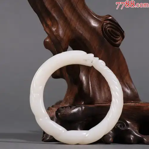 旧藏和田玉龙纹手镯