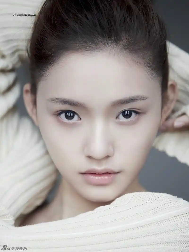 组图:林允开年封秀少女肌 轻灵自然演绎婉约风_高清图集_新浪网