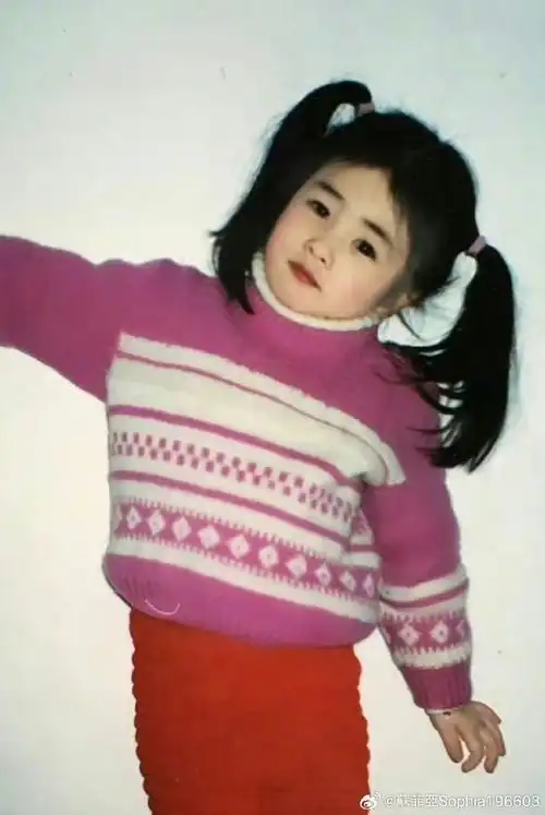 于正说白鹿李一桐李沁绝美古典美#猜猜小女孩是那位女明星?