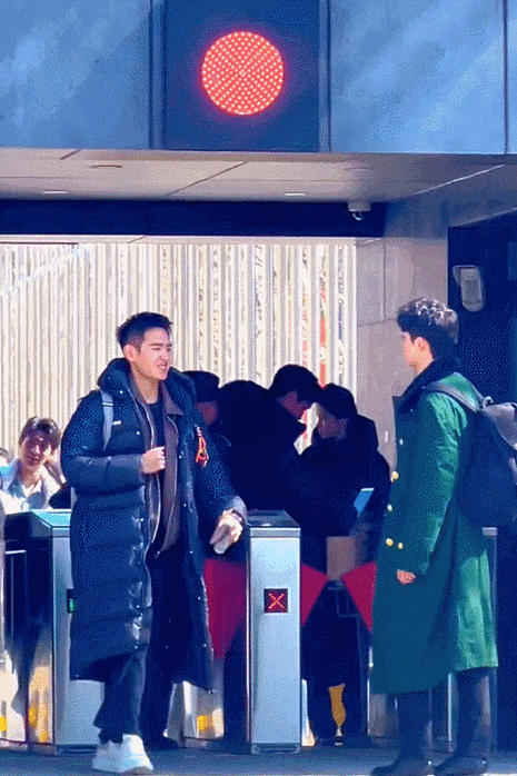 林一跪下都这么高内娱进入190时代了