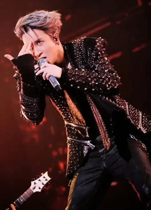 9万>5705>3620>合集:江苏卫视2021跨年演唱会>