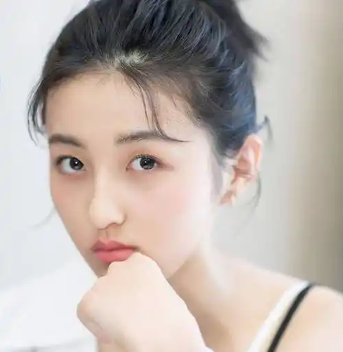 张子枫易烊千玺拍新戏,真假原因下秒懂"演员和偶像"差别有多大