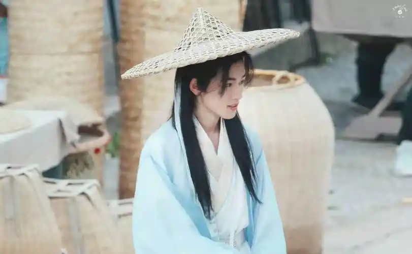 宋亚轩刘耀文重回校园,录制节目全程高甜,这就是"竹马"情吧_cp_样子