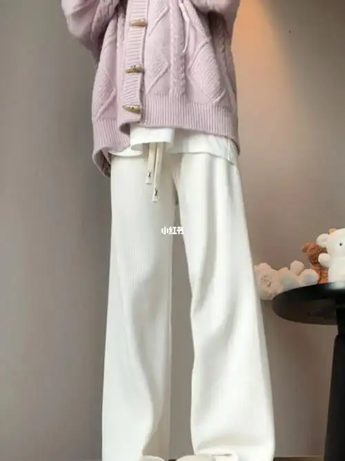 冬天果然还是要穿白色裤子呀太温柔啦
