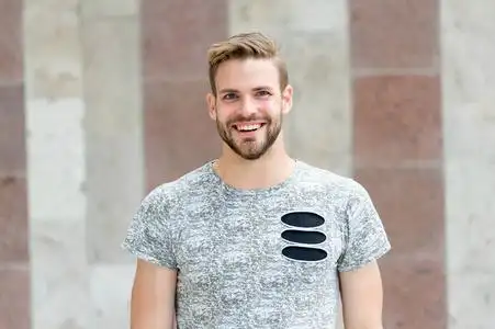 快乐城市男孩图片