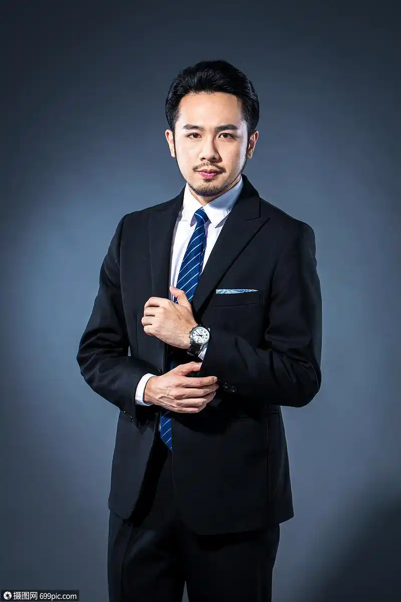 商务男性白领职员图片