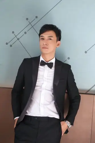 郑奇亮相优秀电视剧百日展播活动 携新剧《在远方》致敬祖国70华诞