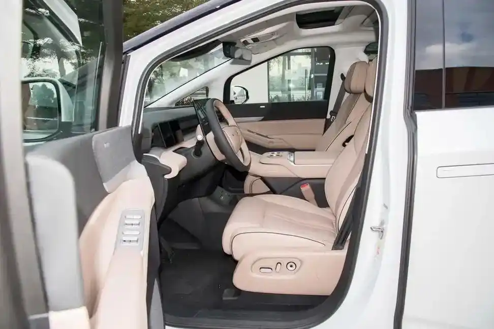 小鹏汽车 最近终于迎来宇宙最火mpv小鹏 - 抖音