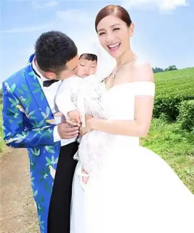 胡可结婚照图片