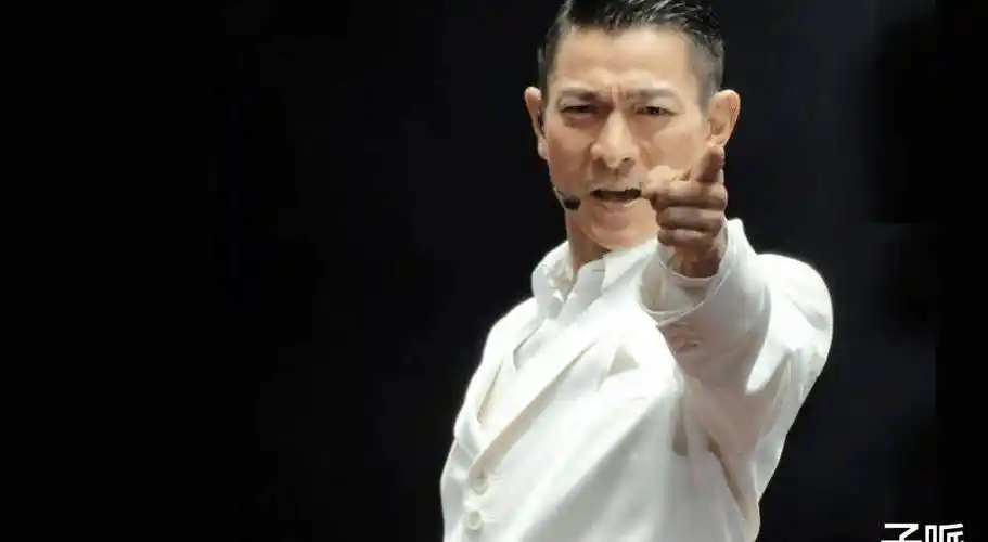 原创家境贫寒的刘德华小时候只能睡5个小时如今让人仰视