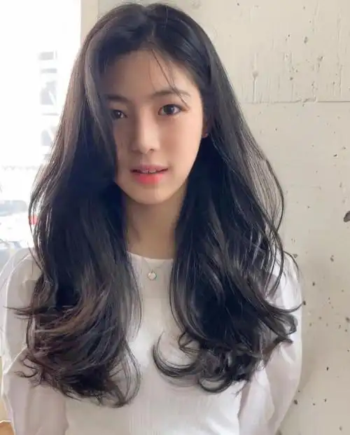 颜值再高也扛不住头顶趴显脸大又没气质做发型蓬松是关键