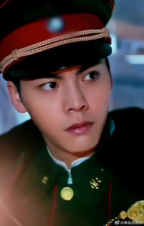 陈伟霆演的阿sir