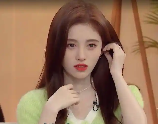 鞠婧祎请素人闺蜜来家做客,当看清女生的正脸,原谅我犯花痴了_综艺_天