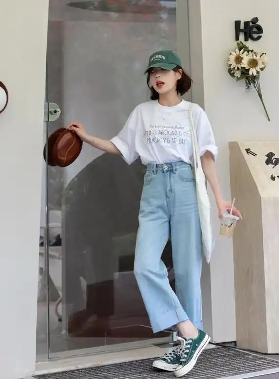 夏天穿牛仔裤,配这3双鞋更时髦!