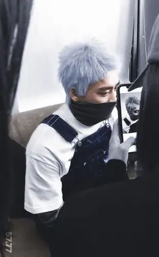 李易峰银发封面