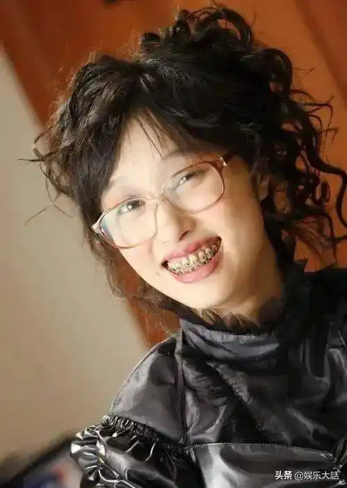 戏里是丑女,戏外却是美人,这6位女演员的扮丑精神狂甩流量小花!