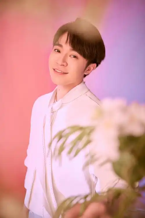 malone london祖·玛珑邀华语乐坛词曲创作人,流行乐歌手吴青峰担任祖