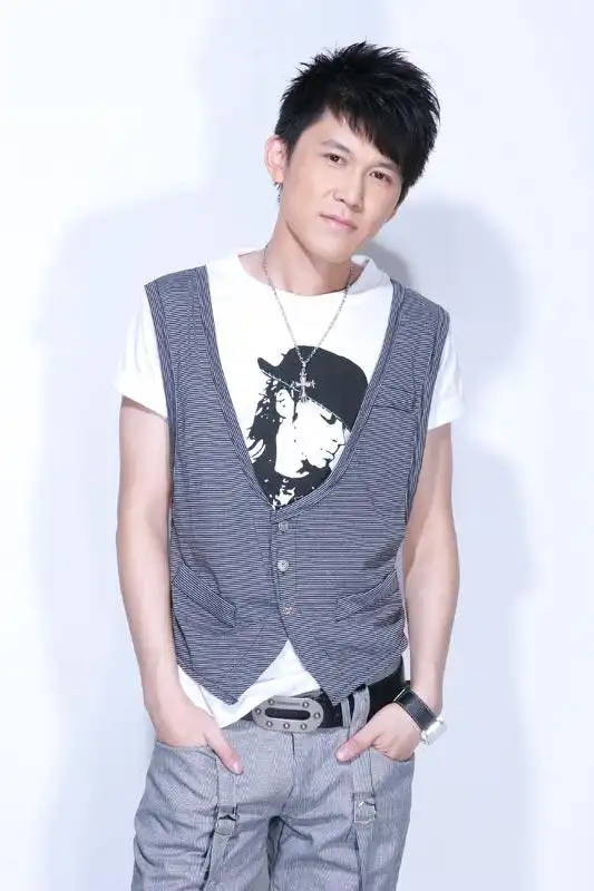 此次mv的拍摄工作是由高进个人自导自