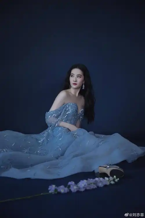 刘亦菲近照是不是发胖了刘亦菲胖了多少斤怎么胖成这样了