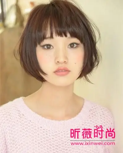 圆脸适合的短发:波波头短发