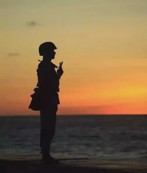 军人,为啥不一样?