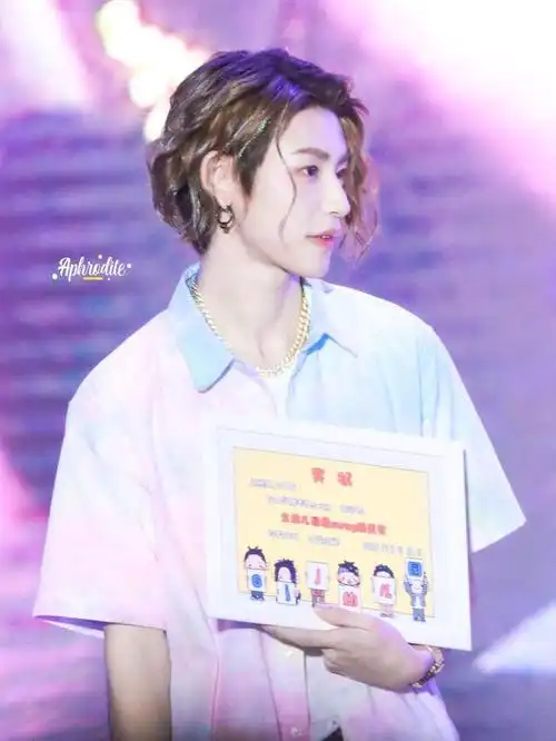 独角兽卷毛小琳 神秘的彩色生物baby