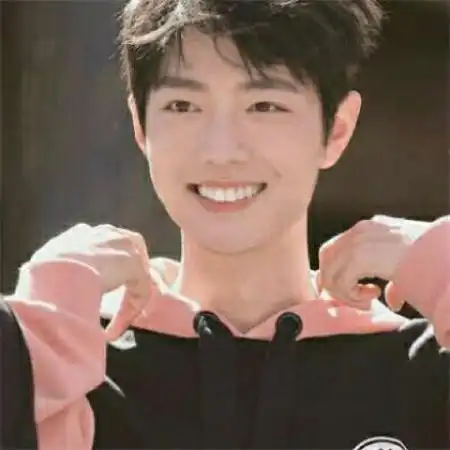 韩国帅哥头像,微笑的样子甜甜的-男生头像