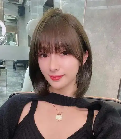 (2021最火短发减龄发型20岁) - 冷求网