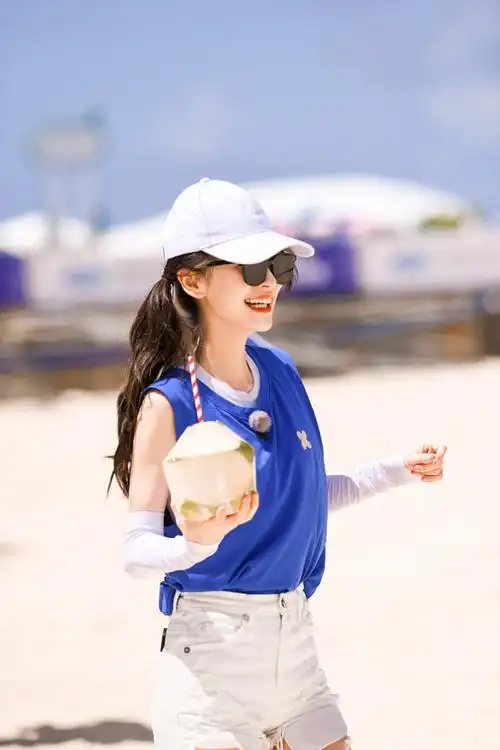 angelababy《奔跑吧》双马尾造型曝光 海上冲浪释放夏日活力_凤凰网