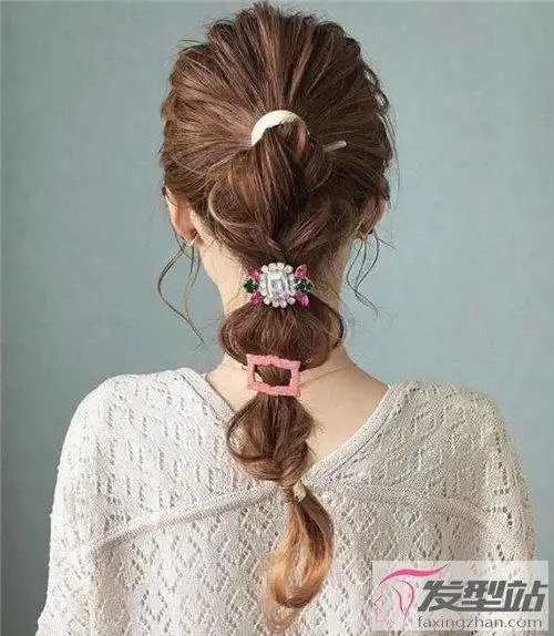 女生长发编什么发型好看慵懒感长发编发设计