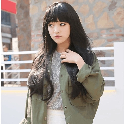 时尚指数:★★★★★ 时尚看点:韩范儿的这一款女生长直发发型,给人的