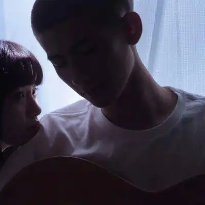 情头|爱这个世间的琐碎浪漫与你._情侣头像_我要个性网