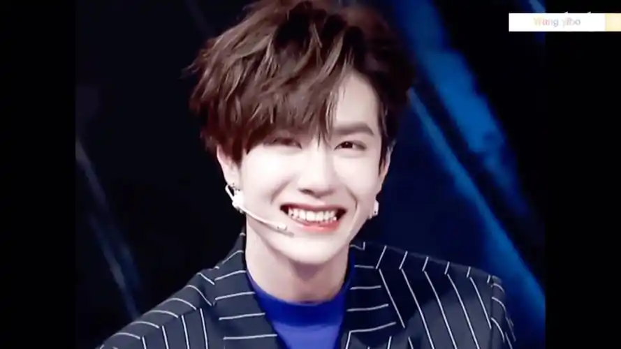 王一博笑起来怎么这么可爱啊 2