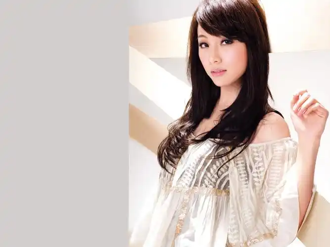 爱美丽的天使 stephytang邓丽欣壁纸大爆发