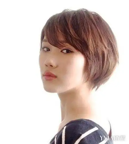 女生超个性短发发型图片 打造另类时尚风