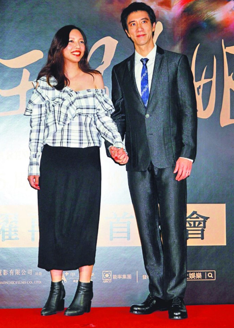 原创张孝全老婆近照曝光,肤白貌美大长腿,优雅气质征服"台湾天菜"