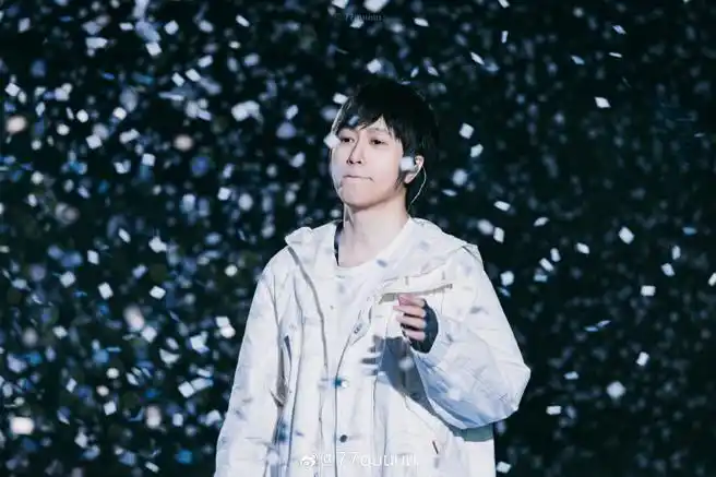 阿信超话祝全世界最可爱的主唱大人生日快乐98人生都太短暂 去疯去