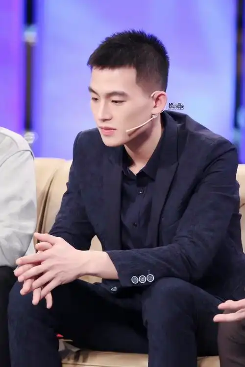 欧豪2015.3.17电影左耳剧组录制鲁豫有约