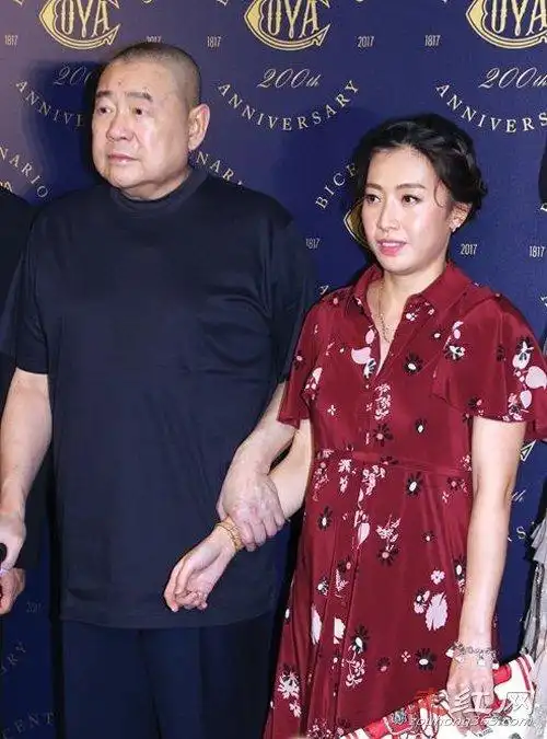 刘銮雄的历任女友列表他的5位明星女友是谁