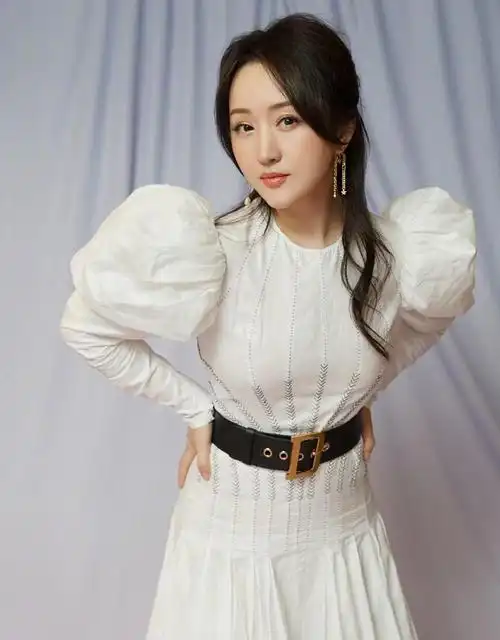杨钰莹高清俏丽美照惊艳迷人