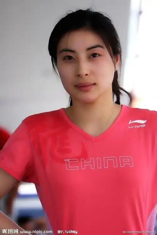 p>郭晶晶,1981年10月15日生于 a target="_blank" href="/item/河北