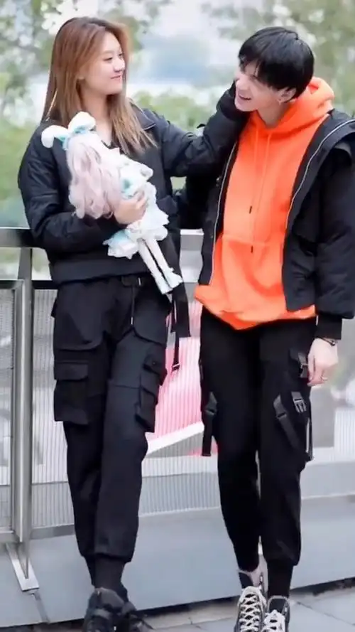 一米八和一米六女孩的差距.