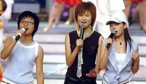 人人都笑超女海选多奇葩,我倒怀念她们还敢做梦