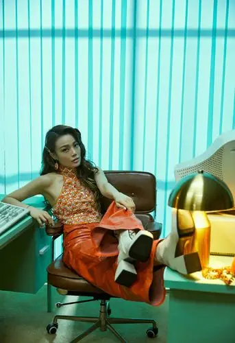 容祖儿新歌造型释出 大波浪卷发配皮裤性感满分